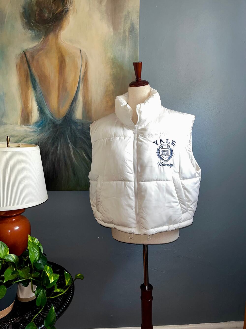 NWOT Yale University Ski Vest Size L White and Navy